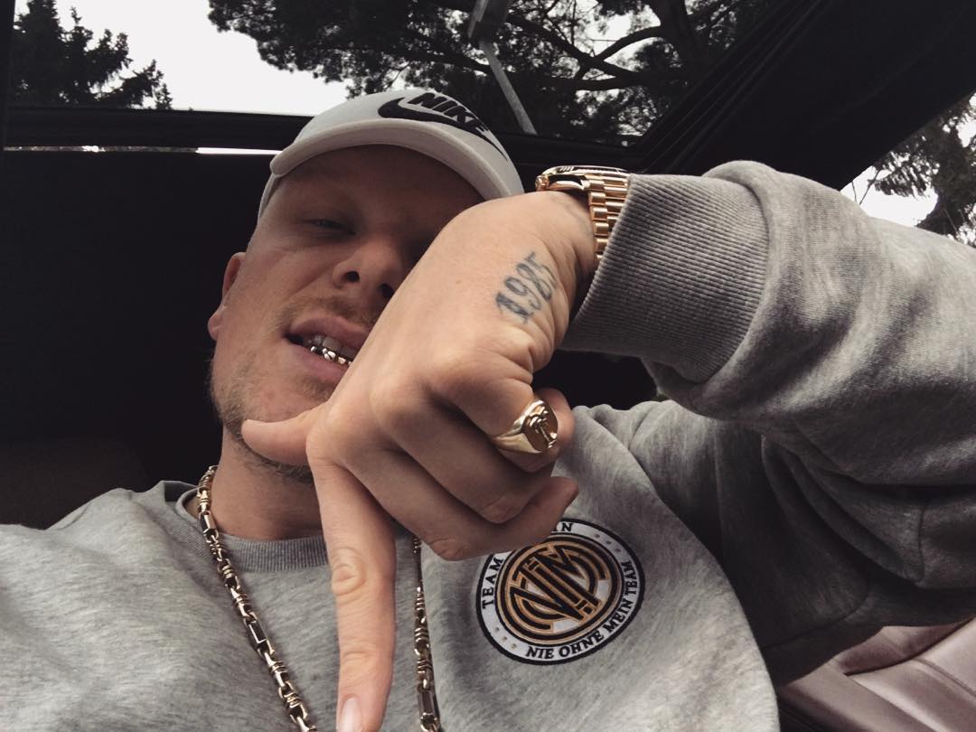 krass hat bonez mc einen mega werbedeal abgesahnt raptastisch krass hat bonez mc einen mega werbedeal abgesahnt raptastisch