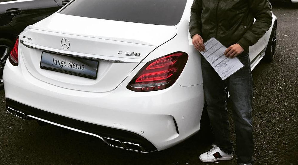 Benz 63 Rapper DIESER deutsche Rapper holt sich einen C63 AMG S für 70.000 Euro in BAR ...
