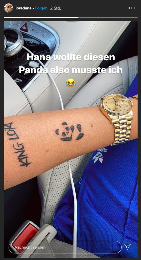 Loredana shows the tattoo that her daughter Hana chose for her
