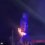 Während seiner Live-Performance – Rapper fängt Feuer
