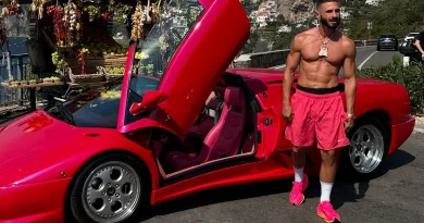 700.000 Euro – Shindy hat ein Auto von 1996, das das teuerste Fahrzeug im Deutschrap ist 700.000 Euro – Shindy hat ein Auto von 1996, das das teuerste Fahrzeug im Deutschrap ist