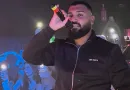 „Mini Playback-Show“ – Fans zerreißen Yakary für Live-Auftritt mit Voll-Playback