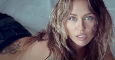 Nippelblitzer – Foto von Miley Cyrus in durchsichtigem Kleid geht viral