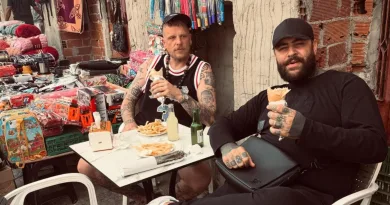 Neues 187-Mitglied? – Bonez MC macht gerade Urlaub mit Kolja Goldstein Neues 187-Mitglied? – Bonez MC macht gerade Urlaub mit Kolja Goldstein