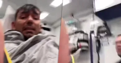 Capital Bra geht im Krankenwagen live und ruft um Hilfe