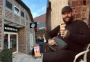 Kolja Goldstein hat Yakary in Soltau gefasst und ein Foto mit ihm gemacht