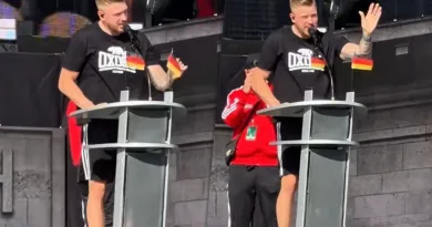 Finch geht mit Rede gegen die Regierung viral: „Wir sagen euch, welcher Krieg böse ist und wer nicht“ Finch geht mit Rede gegen die Regierung viral: „Wir sagen euch, welcher Krieg böse ist und wer nicht“