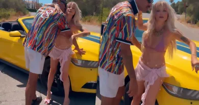 Pikante Aufnahme von Maxwell und Mia Julia aufgetaucht Pikante Aufnahme von Maxwell und Mia Julia aufgetaucht